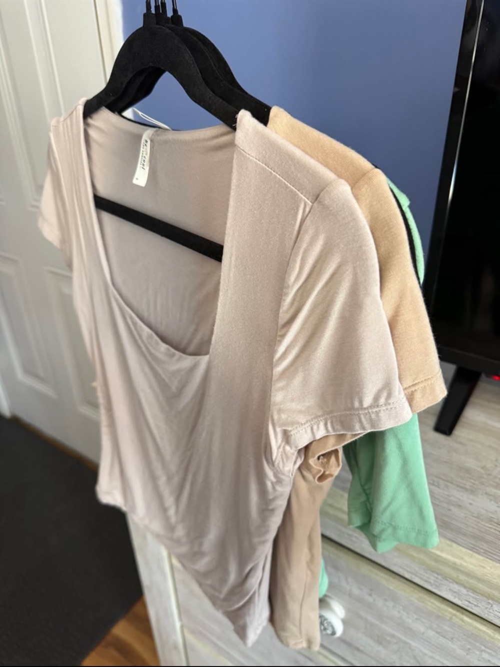 Women’s Short Sleeve Tee - Beige by